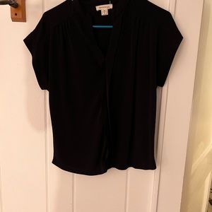 Black short sleeve V cut Montau blouse